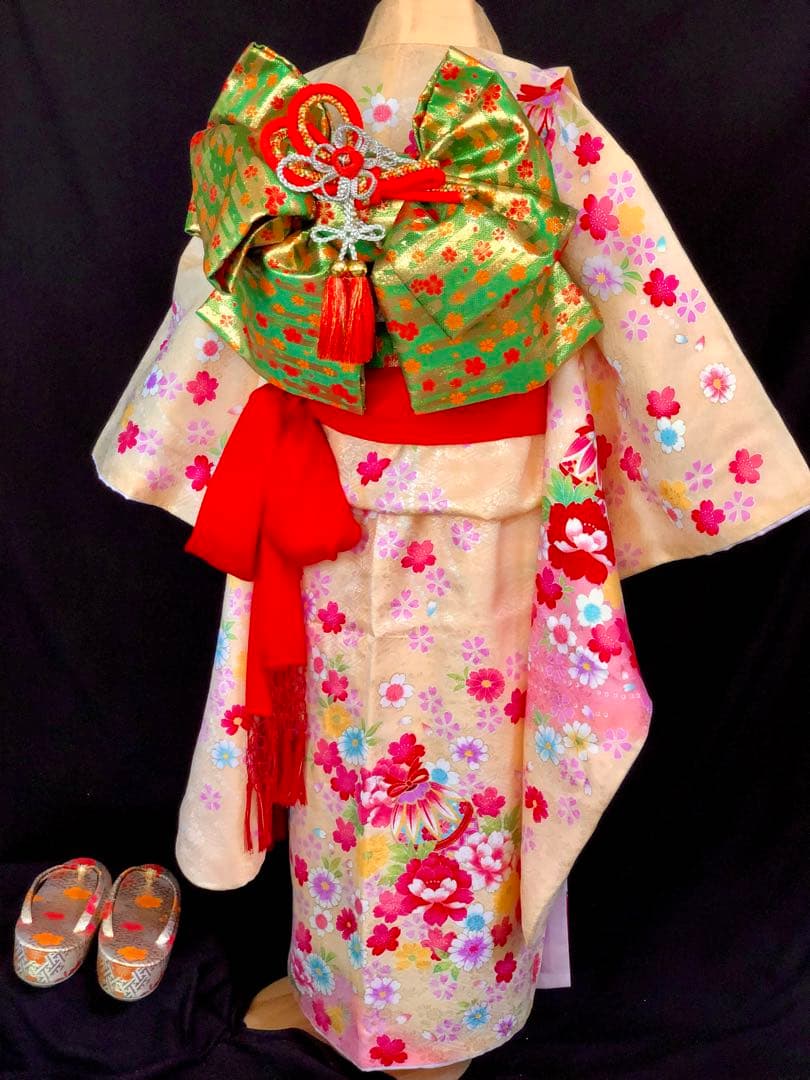 【正絹】 七五三　7歳　絵羽　桜　刺繍　着物　四つ身　作り帯　セット　女の子