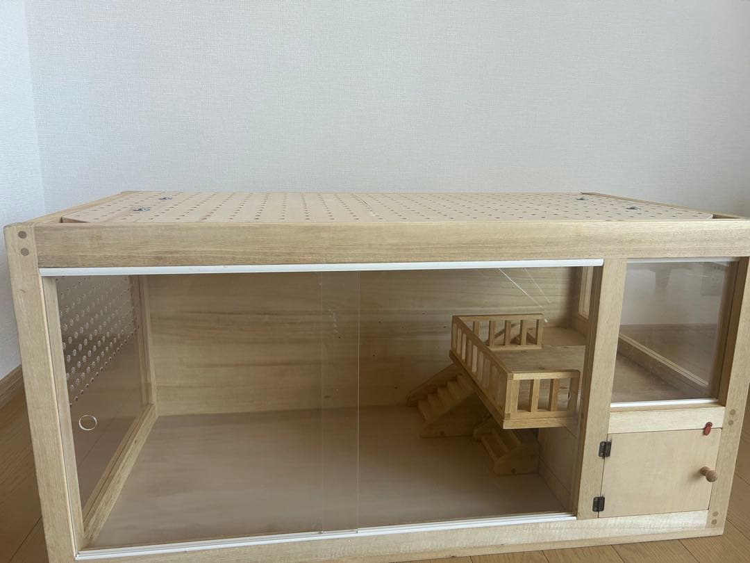木製小動物用透明ケージ