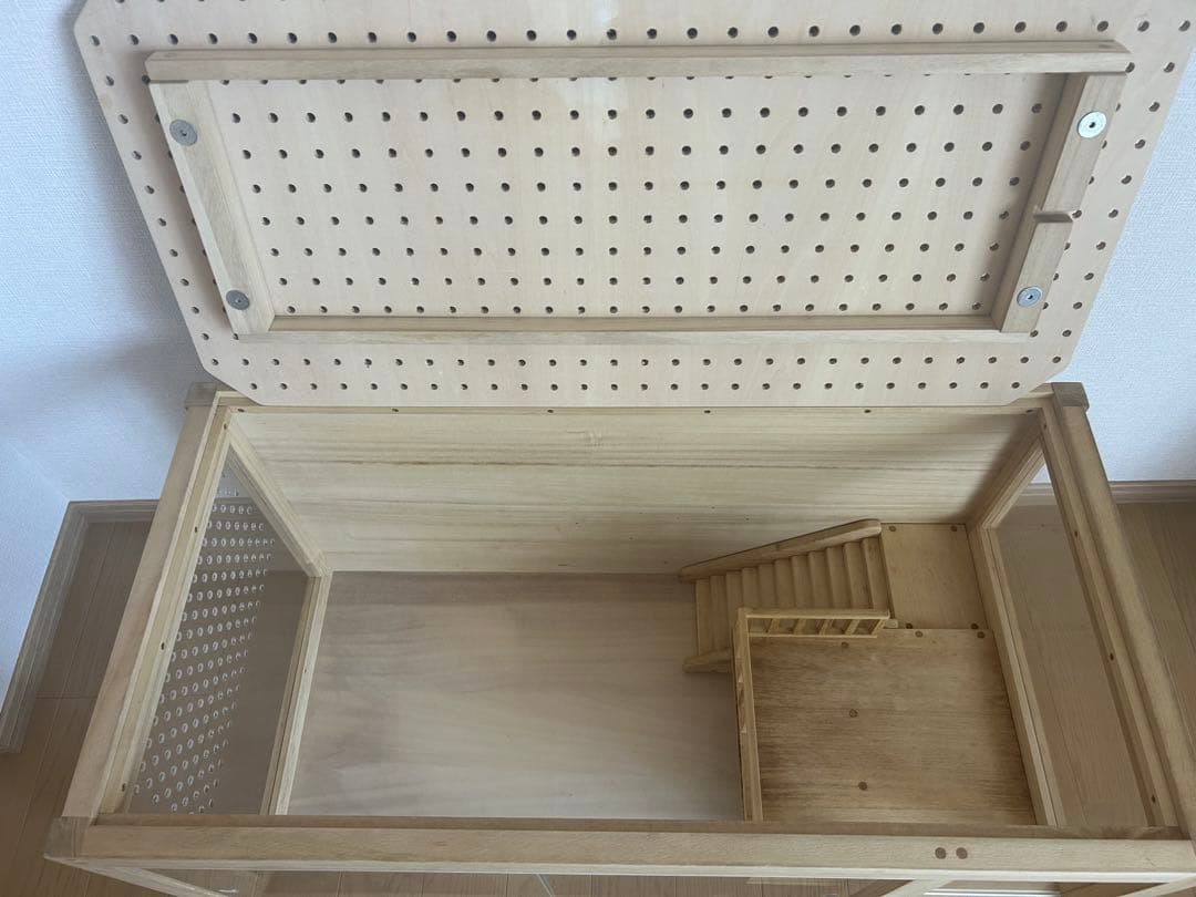 木製小動物用透明ケージ