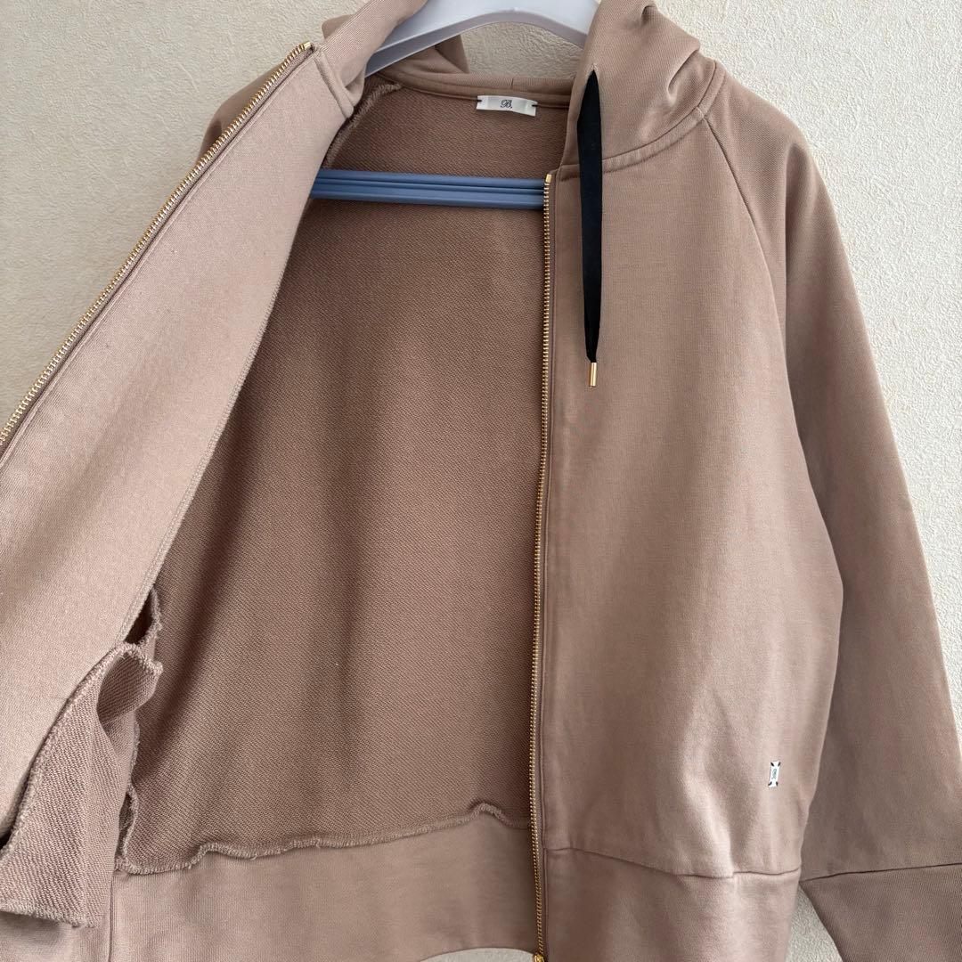 試着のみ　　BEIGE. ベイジ　　アウター　パーカー