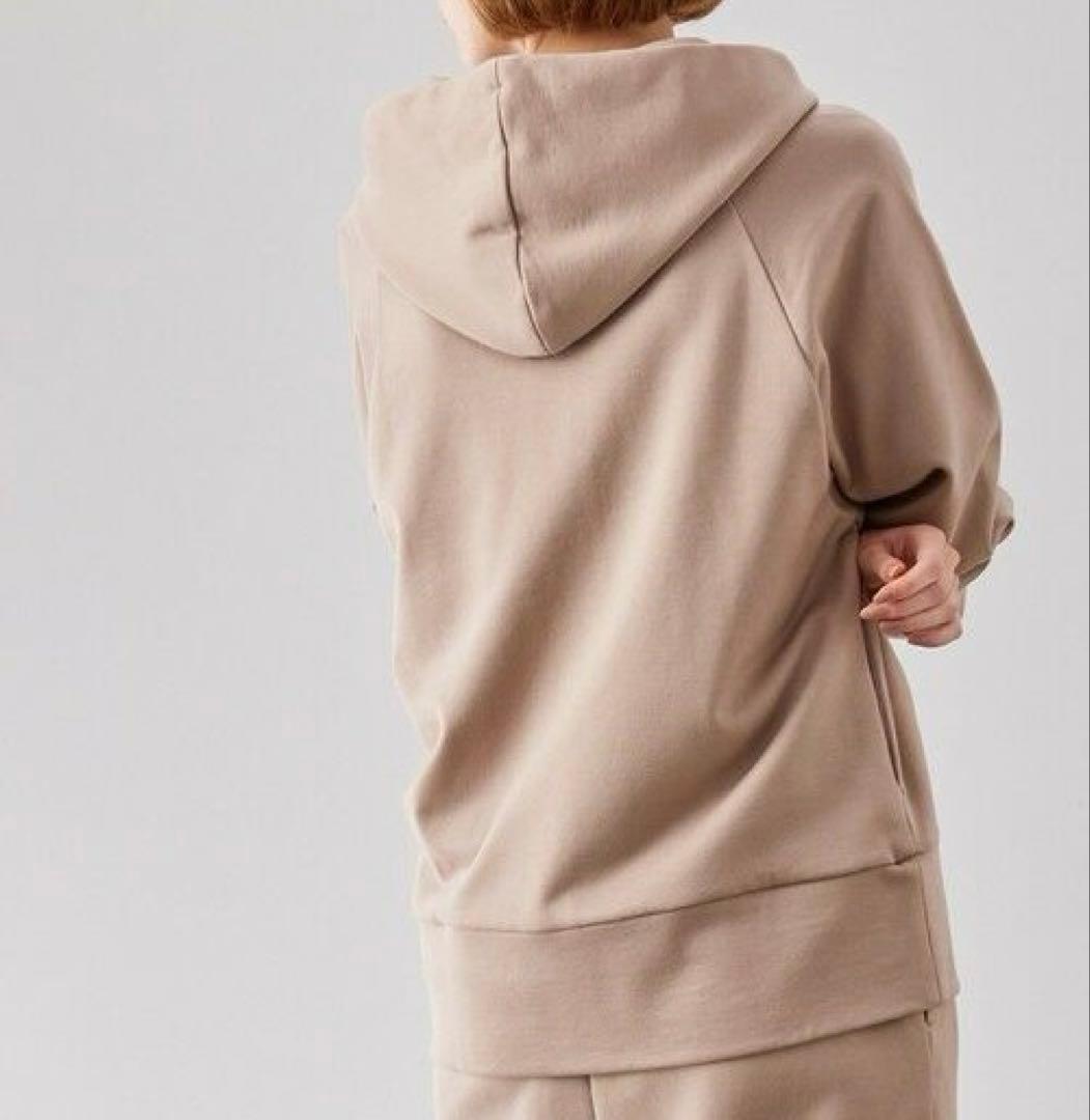 試着のみ　　BEIGE. ベイジ　　アウター　パーカー