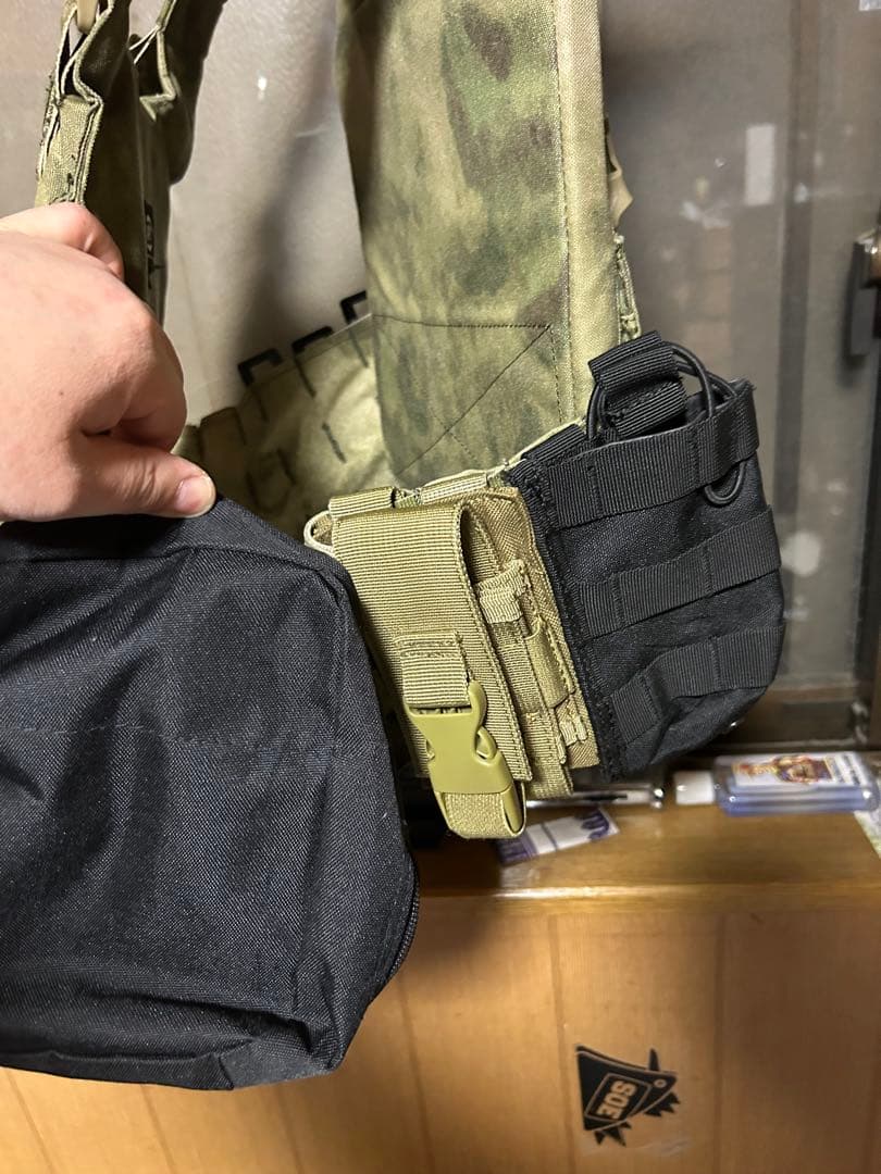 個人装備 UR tactical ops PLATE CARRIER A-Tacs fg