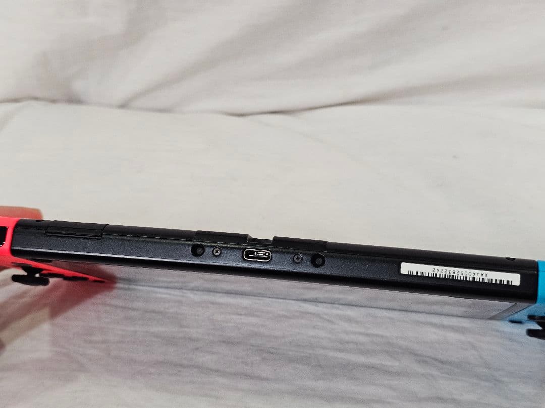 未対策機　Nintendo Switch ネオンブルー/ネオンレッド 本体