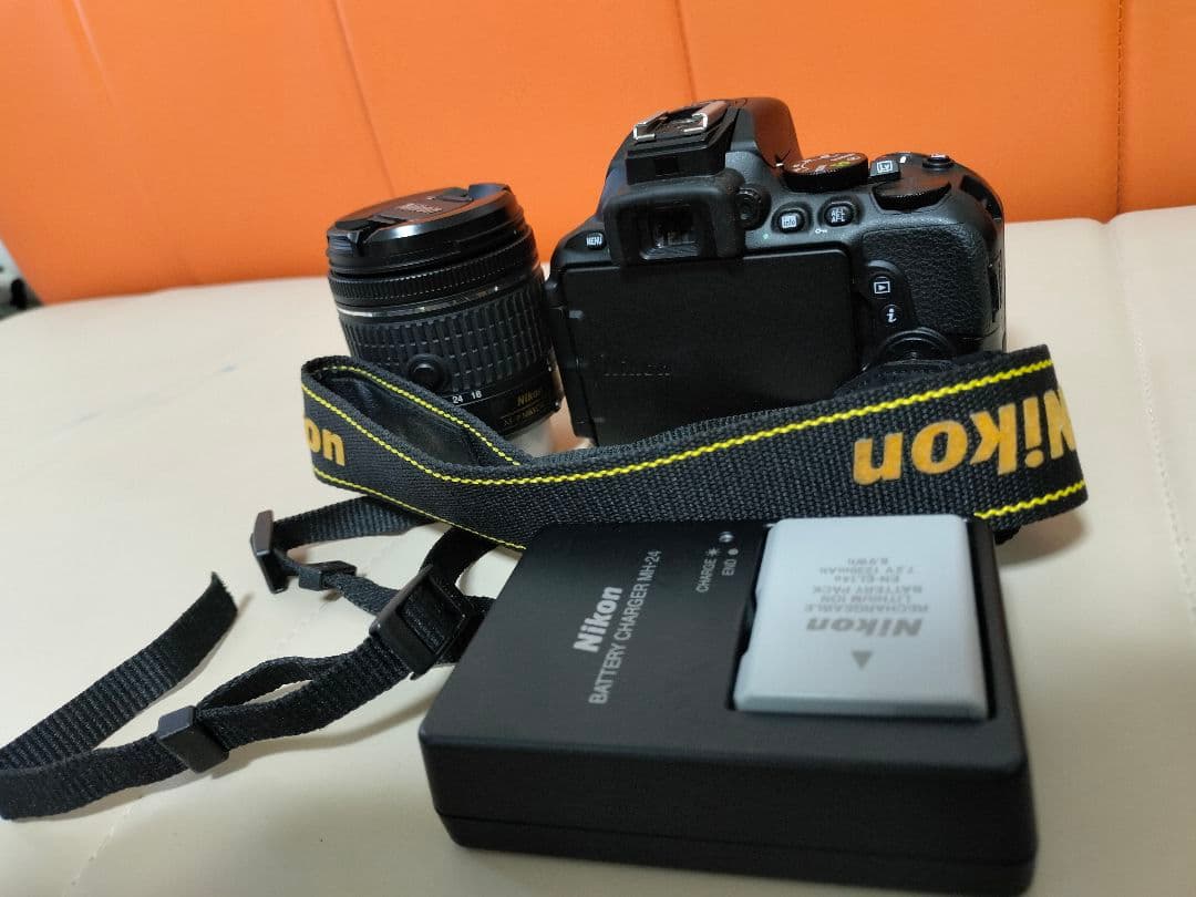 Nikon D5600 デジタル一眼レフカメラ