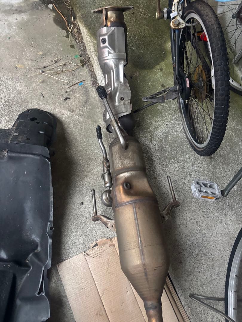 30プリウス 純正中間