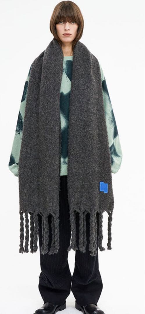 ADERERROR ブラックマフラー