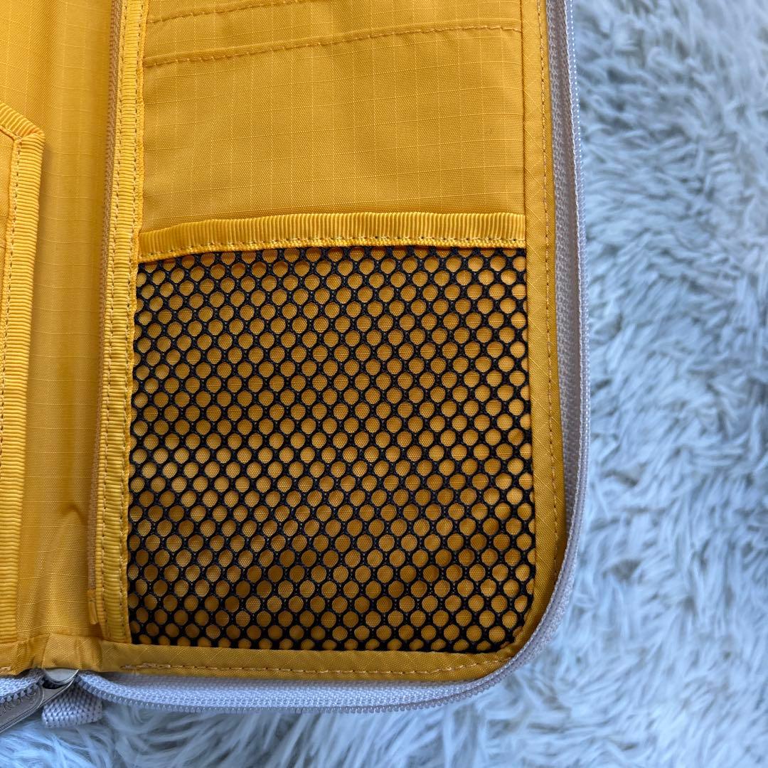 【新品】LeSportsac×ひとりっぷマルチトラベルウォレット サンドベージュ