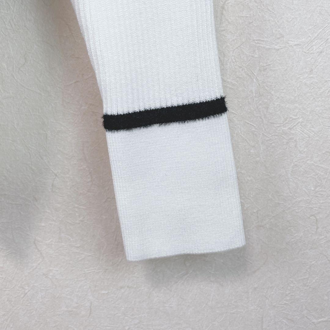 新品未使用24FWarchivio セーター 38号 白 ウサギ刺繍