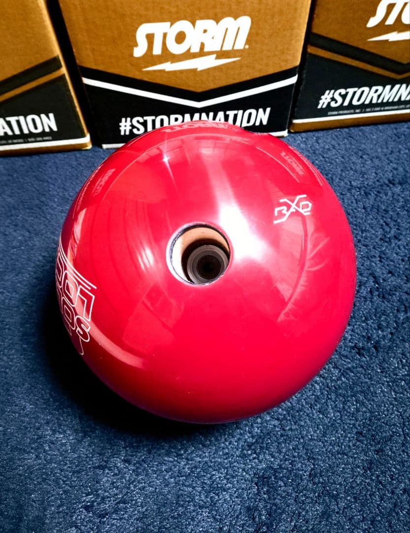 ソリッド　ロック　ボウリング　ボール　スポーツ　ストーム