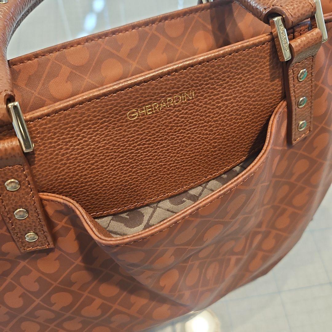 極美品 GHERARDINI ソフティ トートバッグ スタッズ　レザー　ブラウン