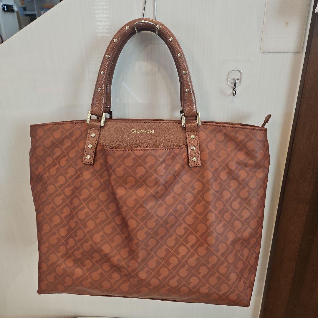 極美品 GHERARDINI ソフティ トートバッグ スタッズ　レザー　ブラウン