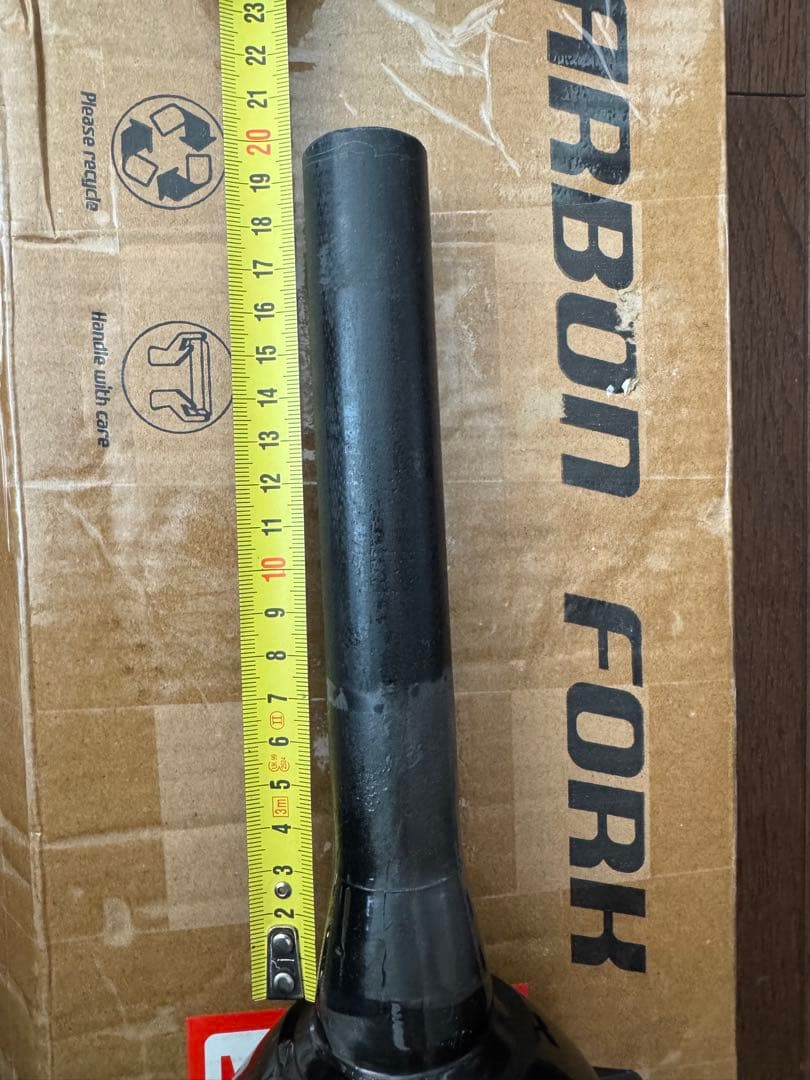 中華カーボン フロントフォーク ブラック(ツヤあり) 700×45Cまで