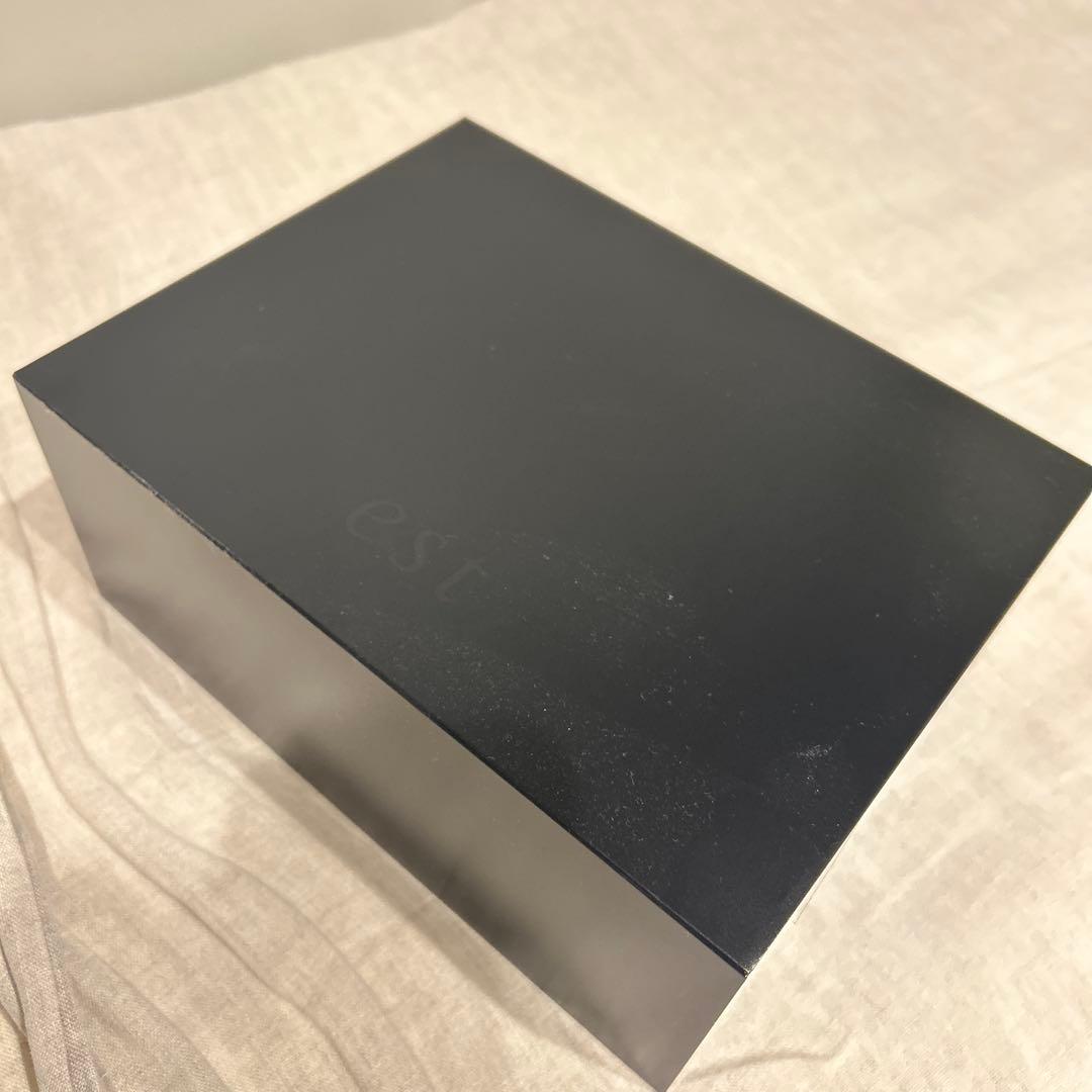 est ホリデーコレクション　2025