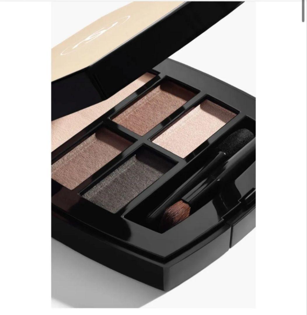 シャネル　5色アイシャド　ウミディアム　レベージュパレットルガール　アイシャドウ