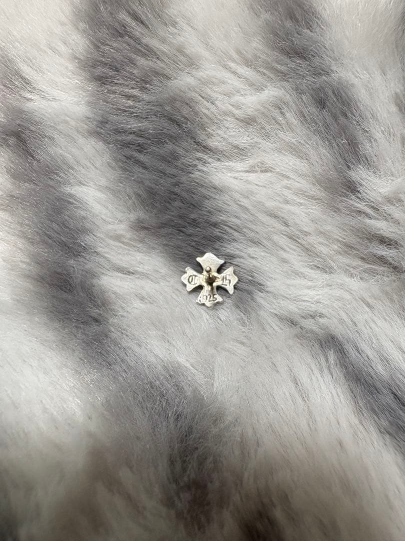 【美品】クロムハーツ CHプラススタッドピアス