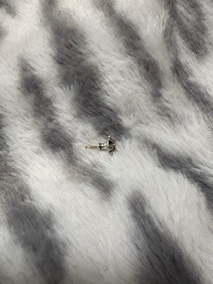 【美品】クロムハーツ CHプラススタッドピアス