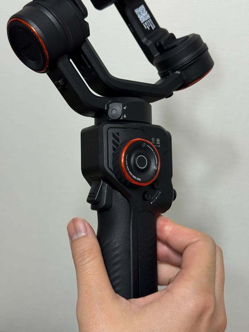 hohem iSteady M7 AIトラッキングスマートフォンジンバル