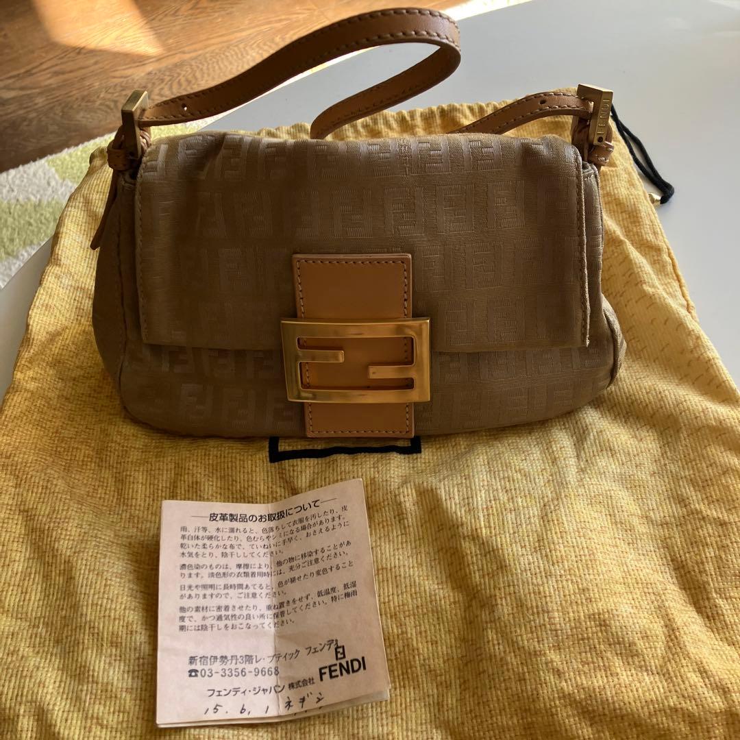FENDIバッグ
