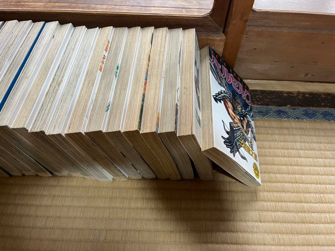 送料込！　ベルセルク1〜43巻・ギガントマキア　全巻セット