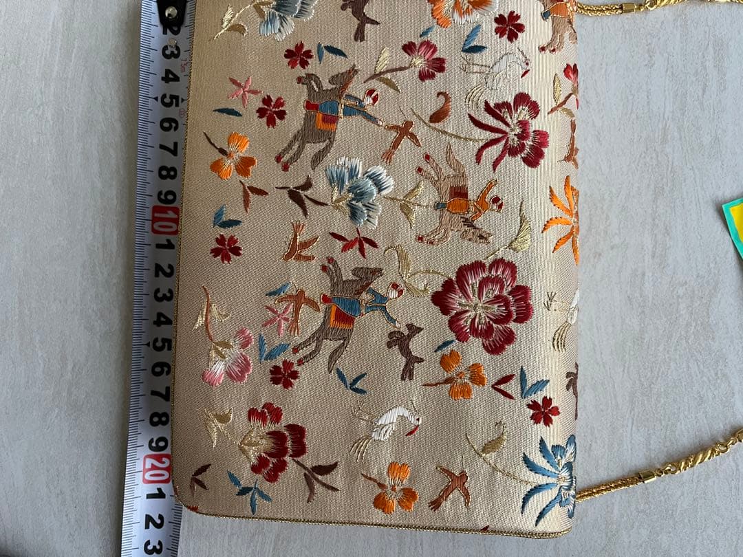 金色 刺繍入り 和装　パーティーバッグ