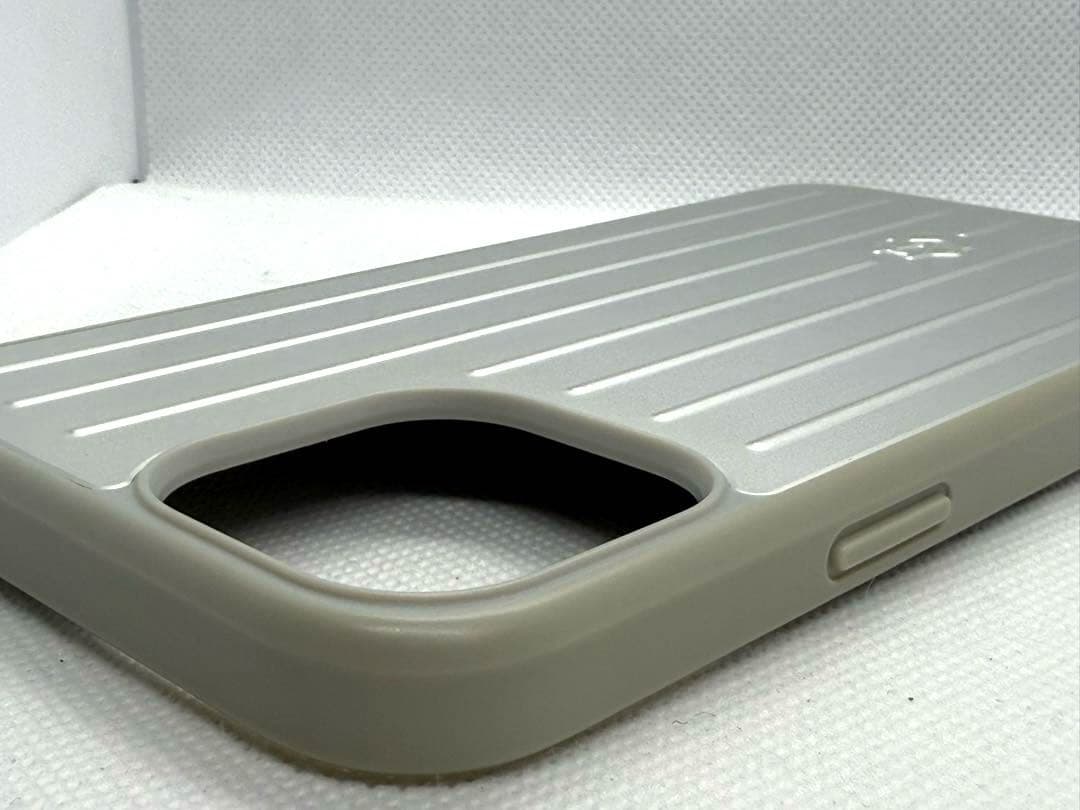 RIMOWA iphone12proMax ケース