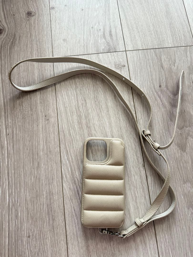 美品！ボナベンチュラiPhone 13 Pro・Greige（グレージュ）