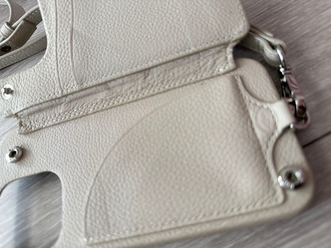 美品！ボナベンチュラiPhone 13 Pro・Greige（グレージュ）