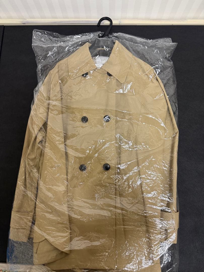 3日間限定価格！！　ELLIE エリー　ケープトレンチコート ベージュ