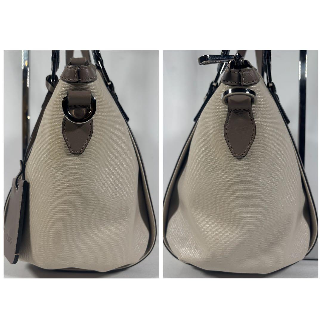 トッズ ハンドバッグ ショルダーバッグ 2way 斜め掛け チャーム ベージュ