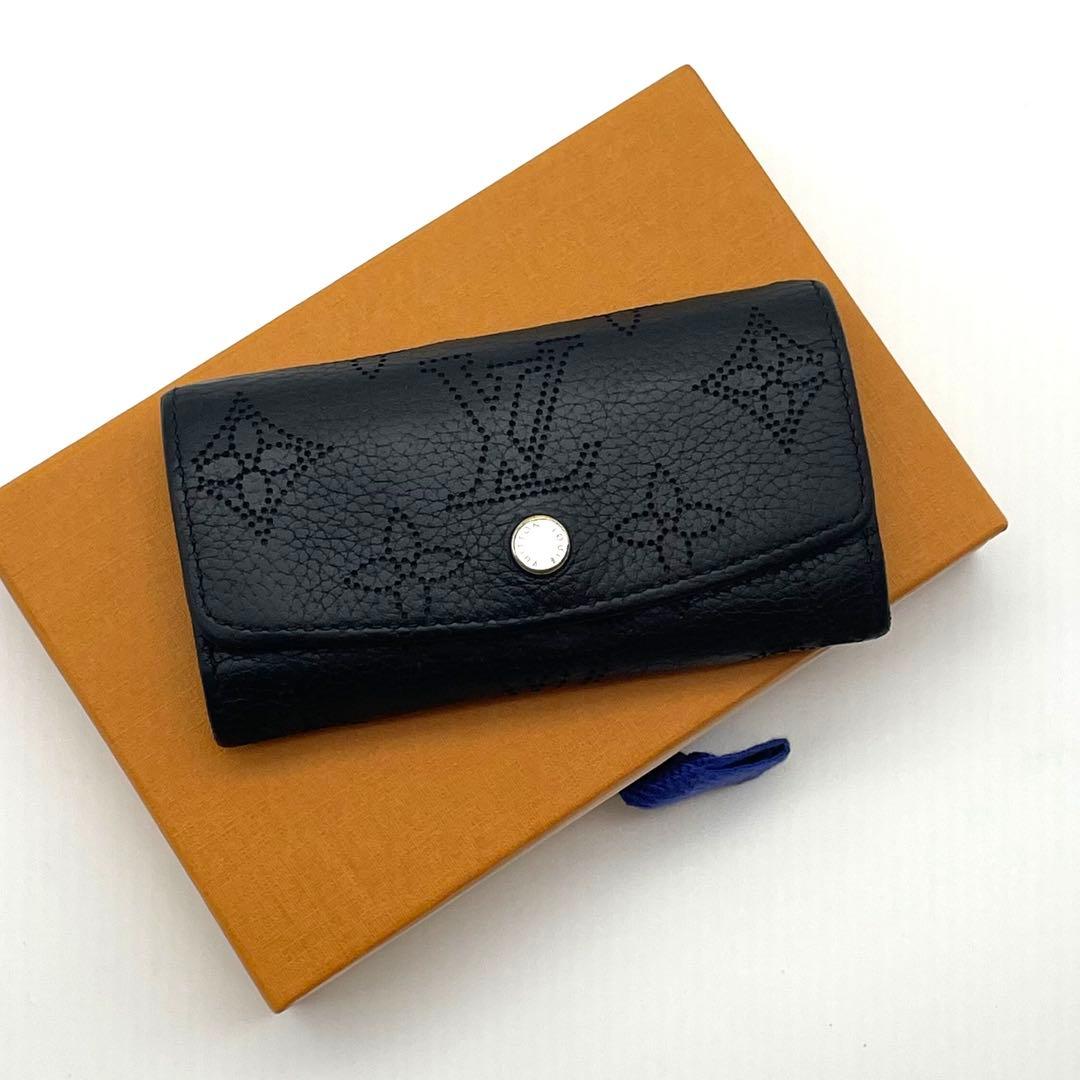 ルイヴィトン ミュルティクレ マヒナ モノグラム キーケース