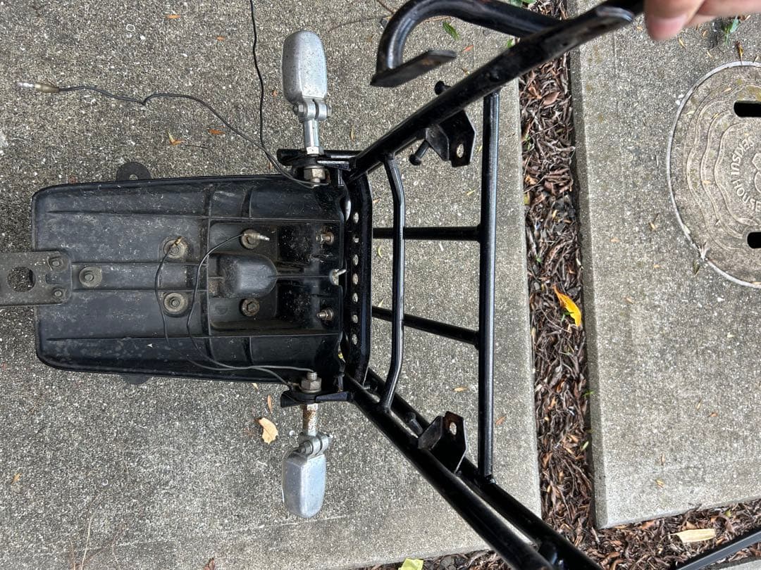 TW200純正?リアフェンダー テールランプ ウインカー サブフレームレール