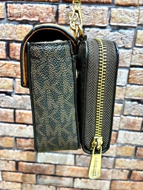 ●マイケルコース/ショルダーウォレット