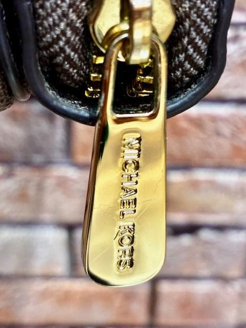 ●マイケルコース/ショルダーウォレット