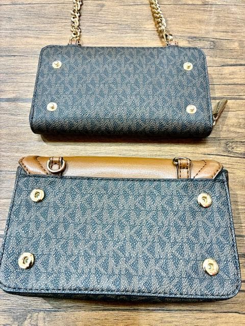 ●マイケルコース/ショルダーウォレット