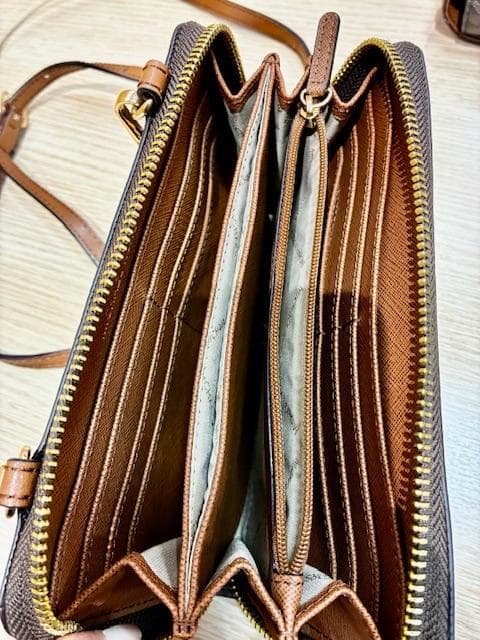 ●マイケルコース/ショルダーウォレット