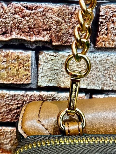 ●マイケルコース/ショルダーウォレット