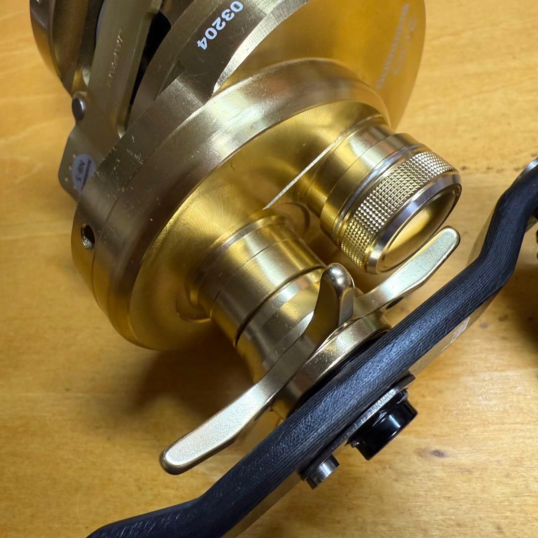 SHIMANO 200 ベイトリール ゴールド