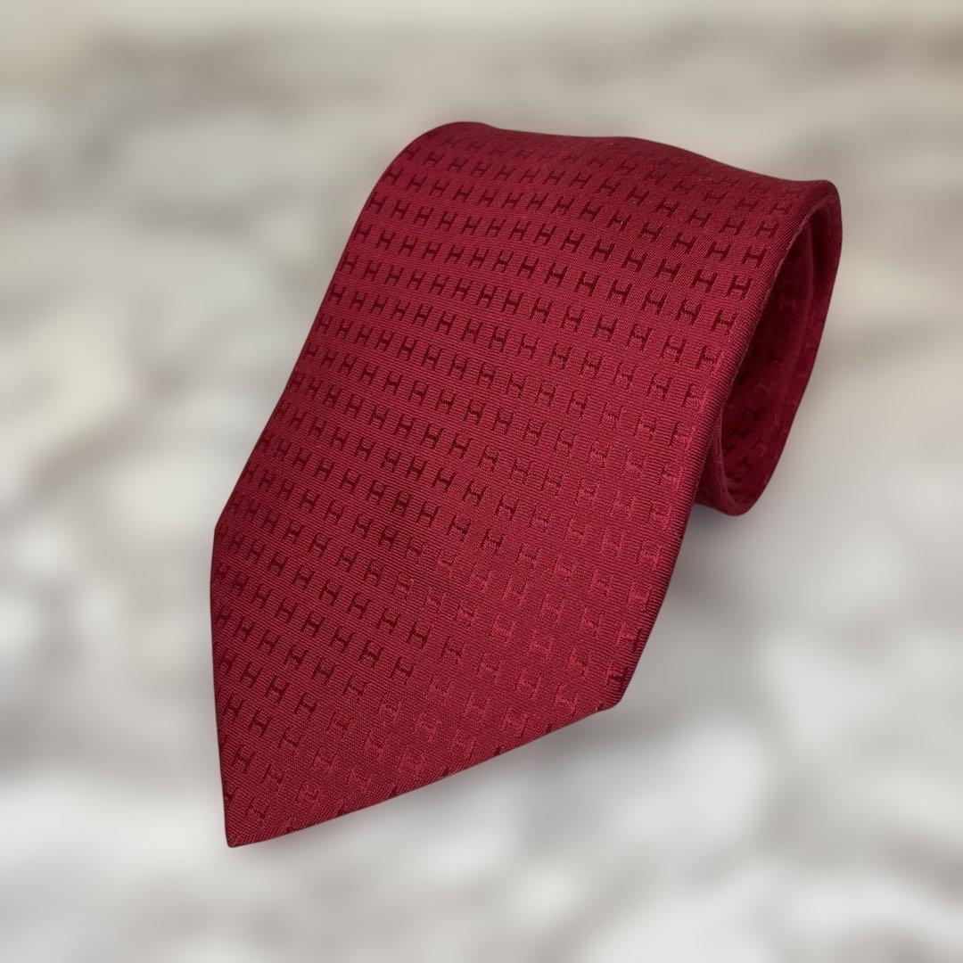 【美品✨】HERMES ネクタイ　レッド　赤　ファソネ　H柄　刺繍　総柄