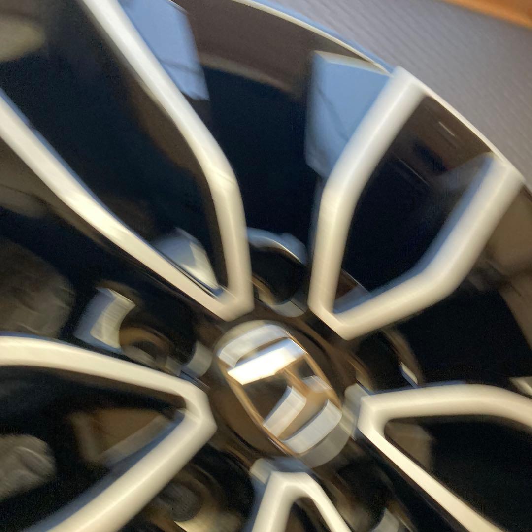 ホンダヴェゼル純正18インチ ブラック シルバー ホイールリペア品