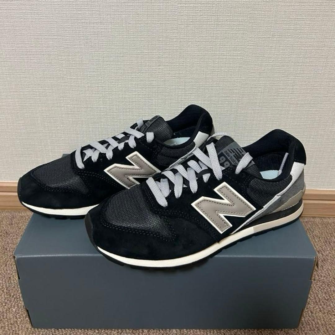 ニューバランス　CM996V2
