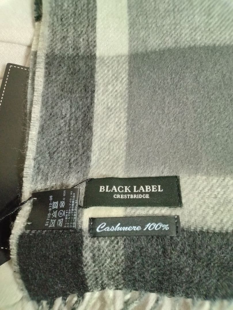 （新品タグ付）BLACK LABEL CRESTBRIDGE カシミヤマフラー