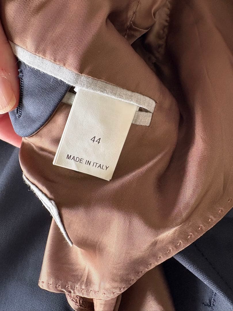 ブルネロクチネリスーツ　サイズ44