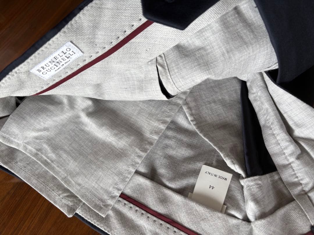 ブルネロクチネリスーツ　サイズ44