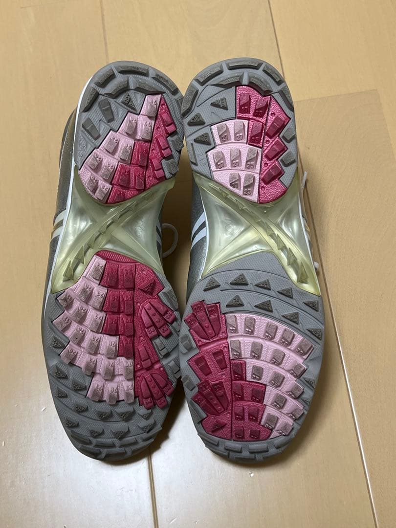 xxio ゼクシオ　シルバー ゴルフシューズ 女性用