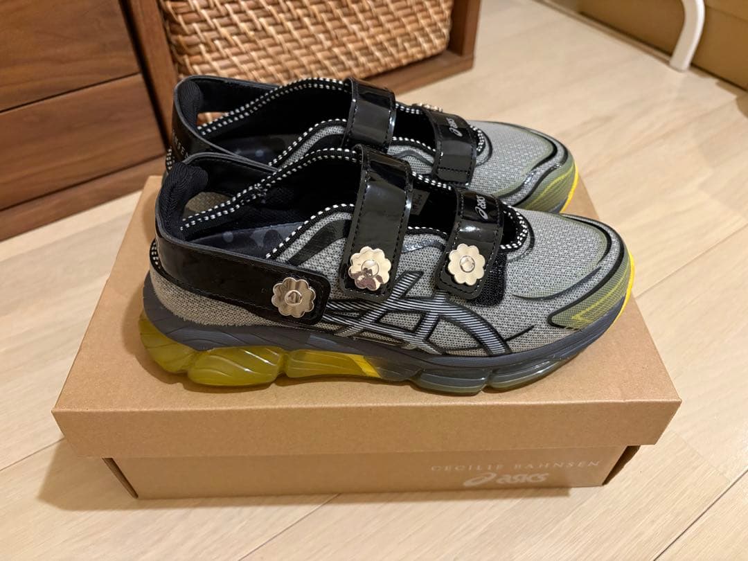 asics cecilie bahnsen セシリーバンセン　コラボ