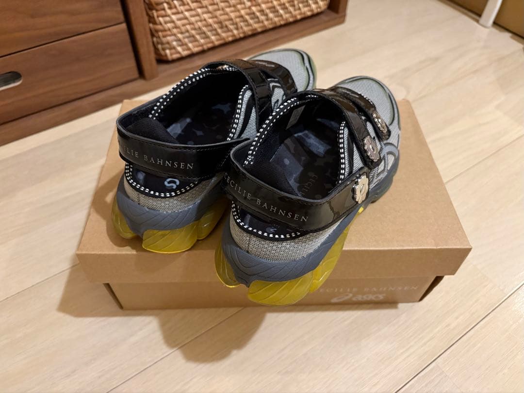 asics cecilie bahnsen セシリーバンセン　コラボ