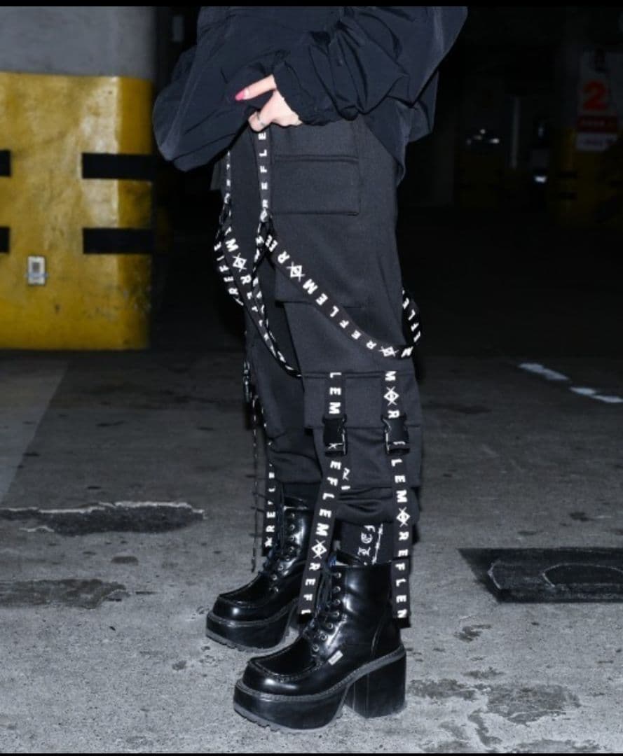 REFLEMハーネスロゴベルトカードパンツ