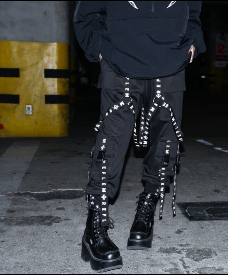 REFLEMハーネスロゴベルトカードパンツ