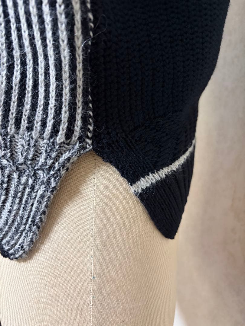 ノースリーブニットベスト ブラック