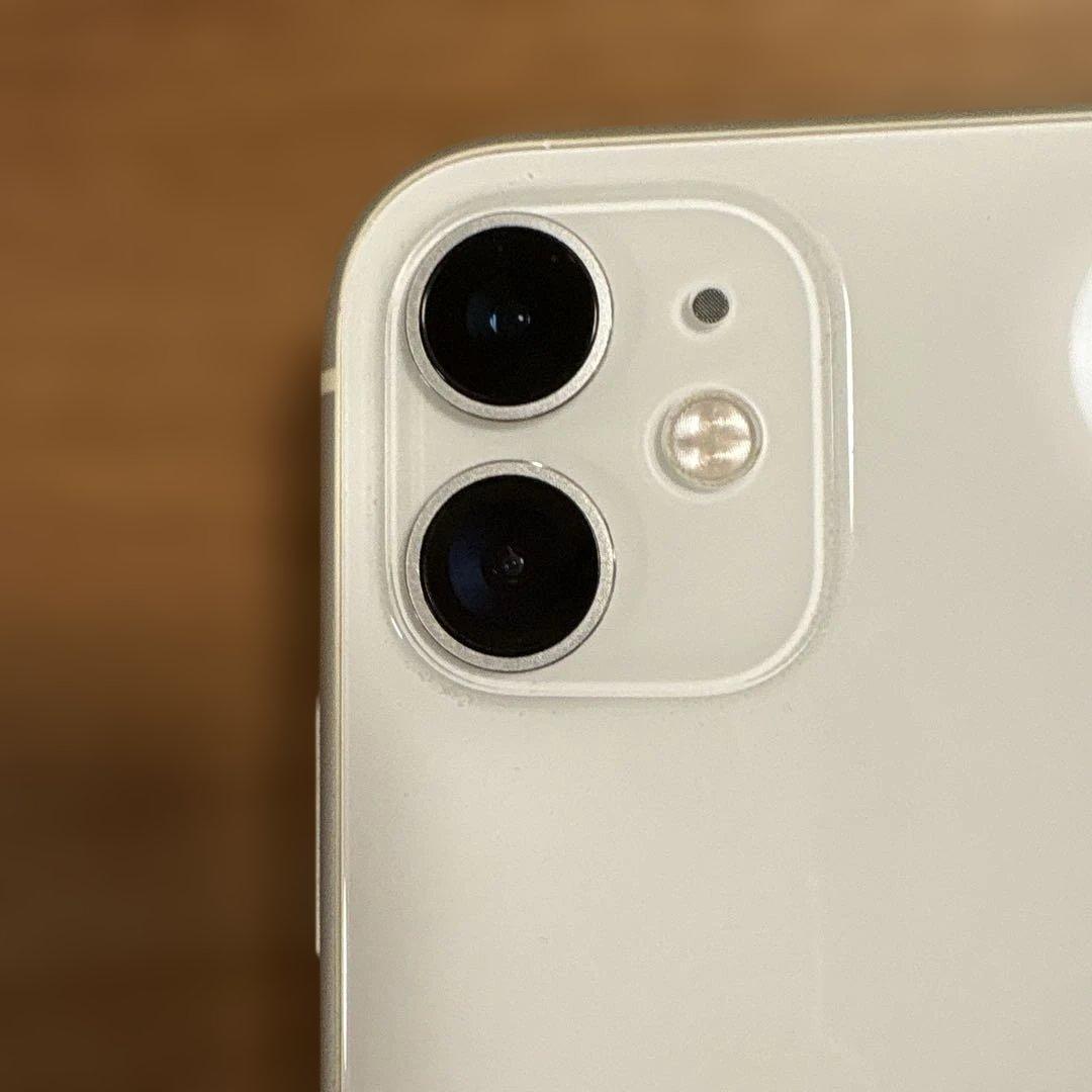 iPhone 11 本体 白（ホワイト） 64GB SIMフリー